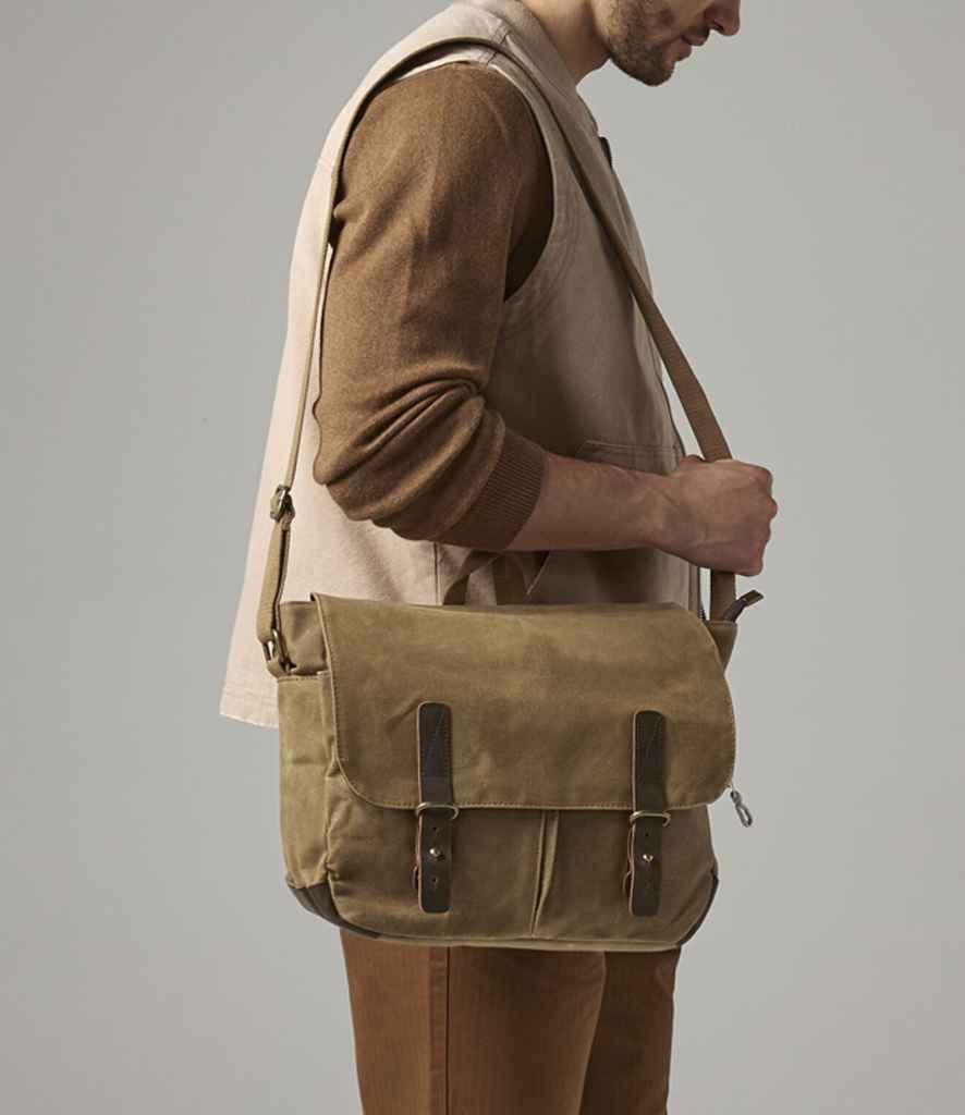 Quadra Heritage Waxed Canvas Messenger Bag